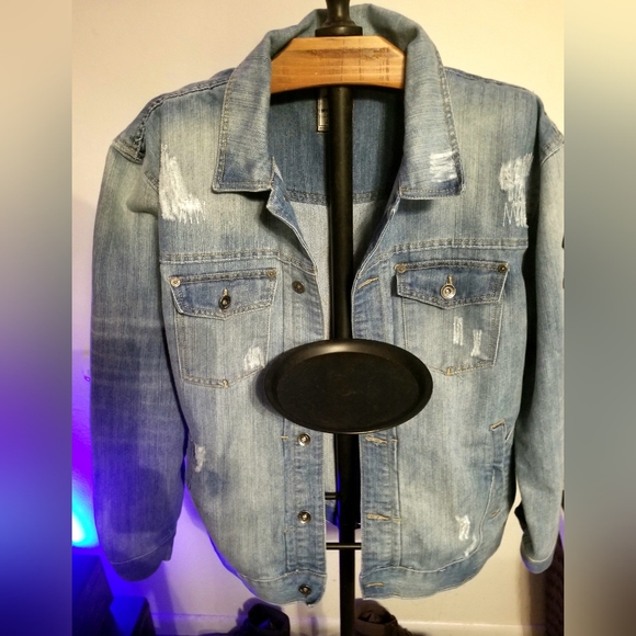 Jean Jacket - Picture 1 of 7